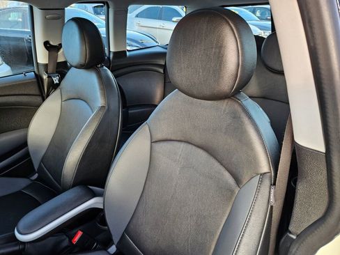 Used 2009 MINI Cooper Clubman Hardtop image 11