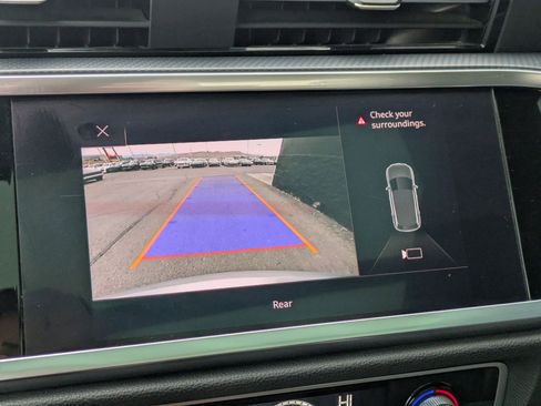 Used 2021 Audi Q3 2.0T Premium image 16