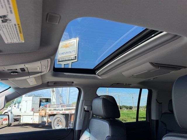 Used 2020 Chevrolet Suburban LT AWD/4WD image 25