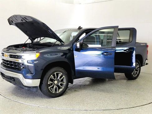 Used 2023 Chevrolet Silverado 1500 LT AWD/4WD image 10