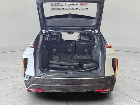 Used 2024 Cadillac Lyriq Luxury w/ LPO, Floor Liner Package image 24