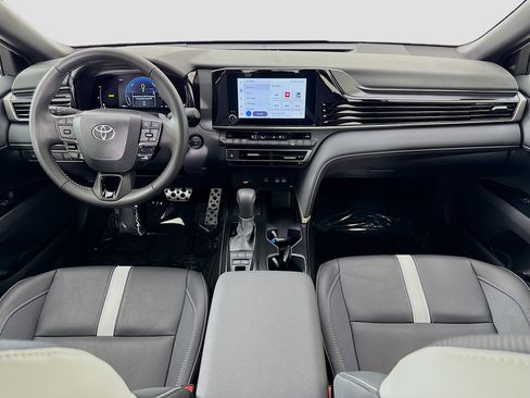 Used 2025 Toyota Camry XSE image 22