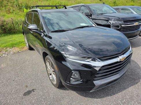 Used 2020 Chevrolet Blazer Premier w/ Driver Confidence II Package FWD image 3