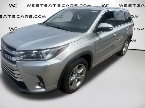 Used 2017 Toyota Highlander Limited FWD image 1