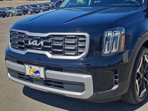 Used 2025 Kia Telluride S image 7