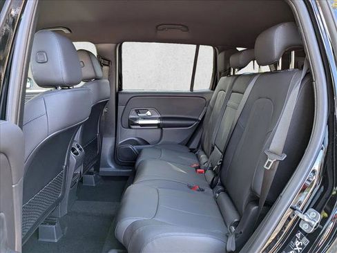 New 2026 Mercedes-Benz GLB 250 image 14