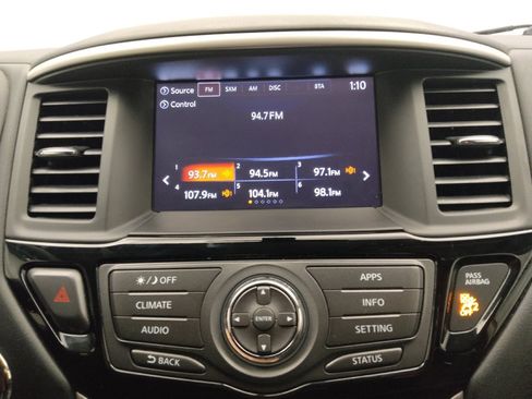 Used 2018 Nissan Pathfinder S image 25