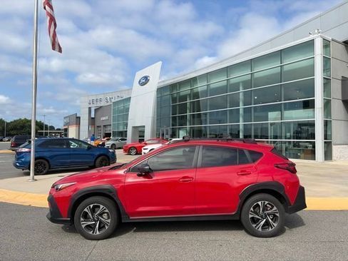 Used 2024 Subaru Crosstrek 2.0i Premium w/ Crosstrek Mirror Package AWD/4WD image 2