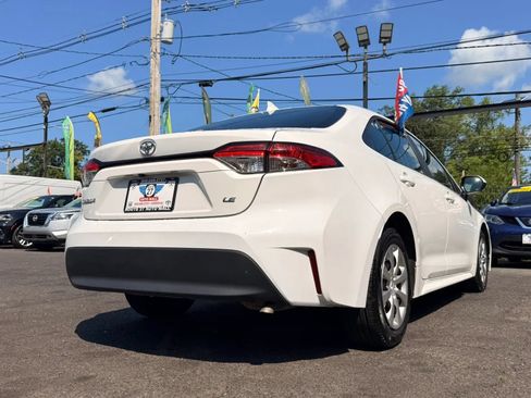 Used 2024 Toyota Corolla LE FWD image 10