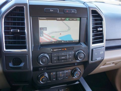 Used 2015 Ford F150 XLT w/ Equipment Group 302A Luxury image 16