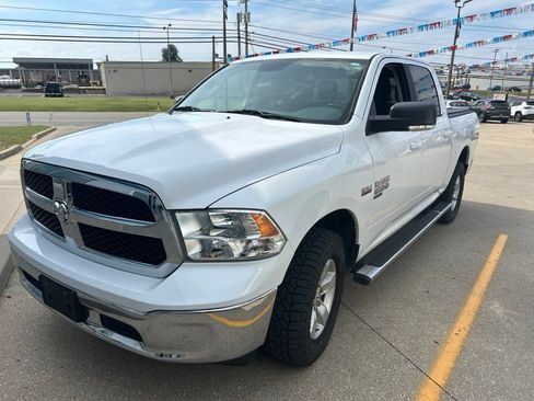 Used 2019 RAM 1500 Classic SLT w/ Luxury Group AWD/4WD image 1