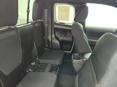 Used 2022 Toyota Tacoma TRD Sport image 21