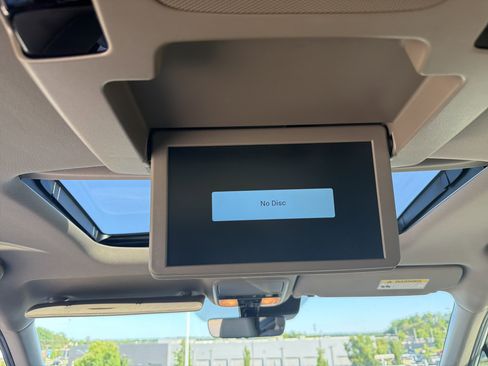Used 2020 Honda Pilot Touring image 29