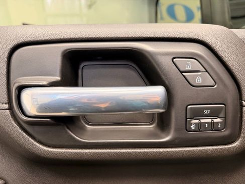 Used 2022 Chevrolet Silverado 2500 High Country w/ Z71 Off-Road Package image 32