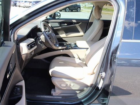 Used 2023 Lincoln Nautilus Reserve image 14