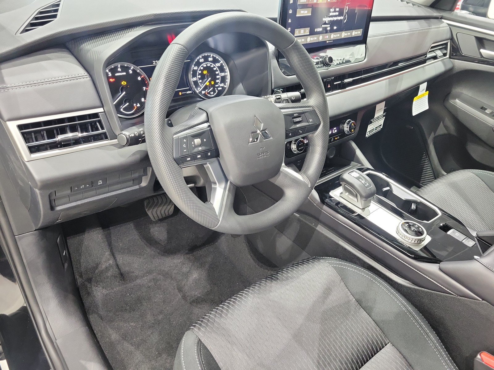 New 2026 Mitsubishi Outlander ES FWD image 18