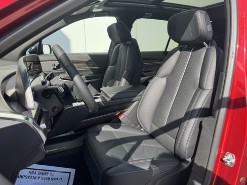 New 2026 Cadillac Vistiq Luxury image 11