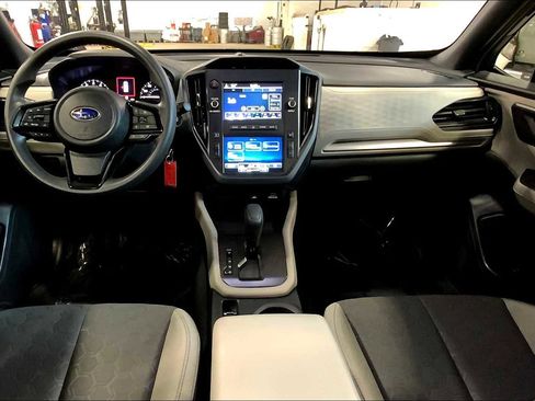 Certified 2025 Subaru Forester AWD/4WD image 11