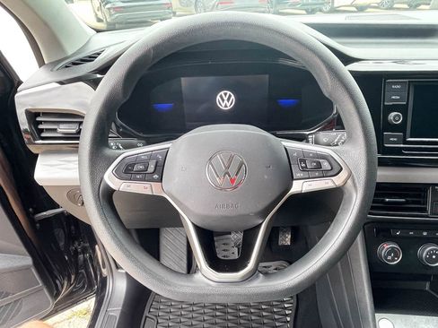 Used 2022 Volkswagen Taos S image 11