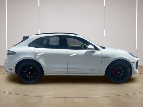 New 2026 Porsche Macan GTS AWD/4WD image 8