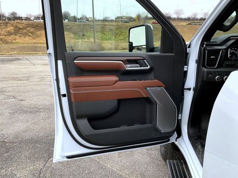 New 2026 GMC Sierra 2500 Denali Ultimate w/ Max Trailering Package AWD/4WD image 9