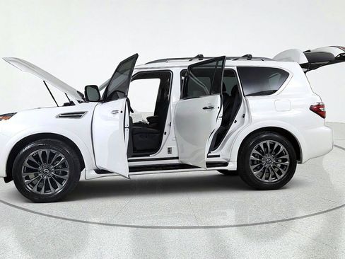 Used 2023 Nissan Armada Platinum w/ Cargo Package AWD/4WD image 11
