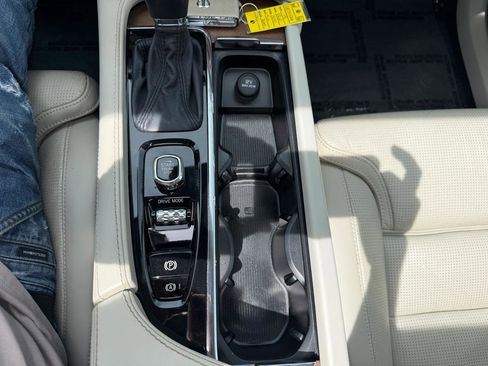 Used 2018 Volvo XC90 T6 Inscription w/ Convenience Package AWD/4WD image 22