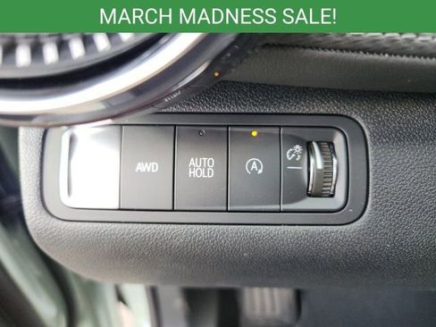 Used 2025 Chevrolet Equinox LT w/ Safety and Technology Package image 21