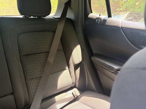 Used 2025 Chevrolet Equinox LT FWD image 32