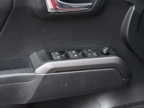 Used 2023 Toyota Tacoma TRD Off-Road AWD/4WD image 10