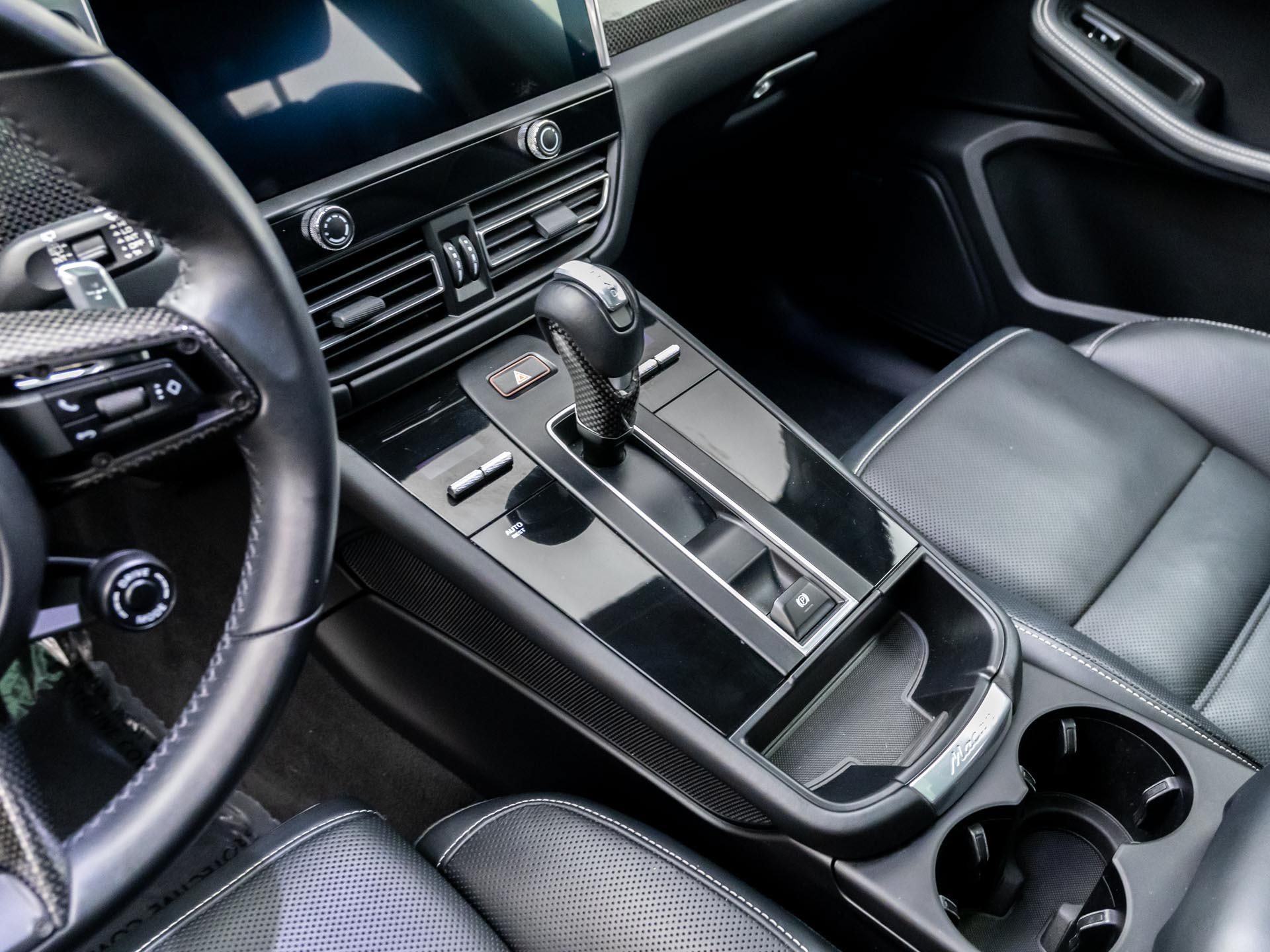 Certified 2023 Porsche Macan GTS AWD/4WD image 13
