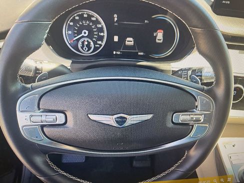 Certified 2025 Genesis GV70 2.5T w/ Advanced Package image 12