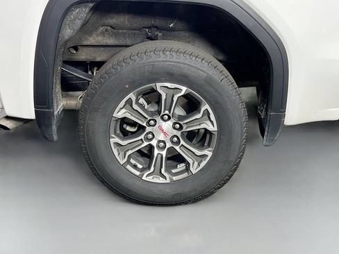 Used 2026 GMC Sierra 1500 SLT AWD/4WD image 37