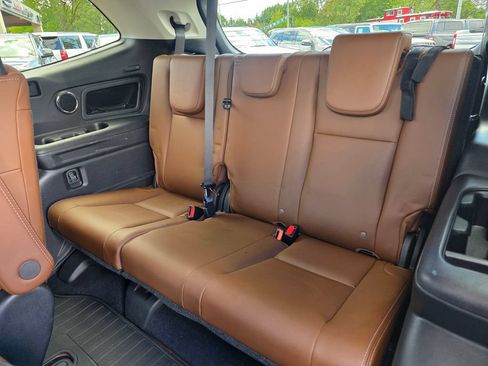 Used 2023 Subaru Ascent Touring AWD/4WD image 6