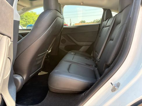 Used 2022 Tesla Model Y Long Range AWD/4WD image 13