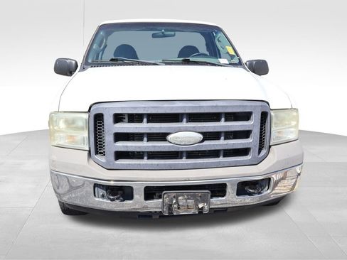 Used 2005 Ford F250 2WD Regular Cab Super Duty image 5