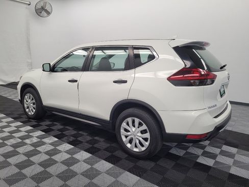 Used 2019 Nissan Rogue S FWD image 3