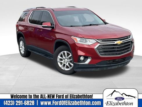 Used 2018 Chevrolet Traverse LT image 1