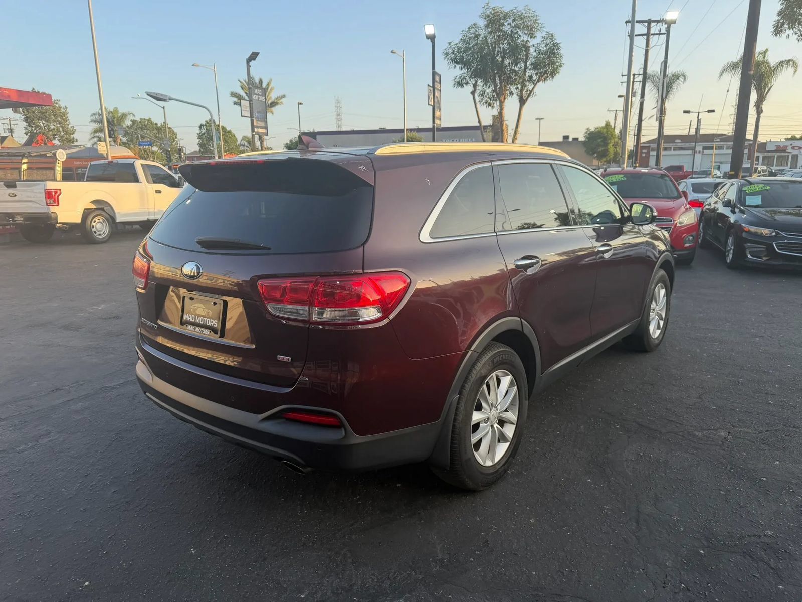 Used 2018 Kia Sorento FWD image 3
