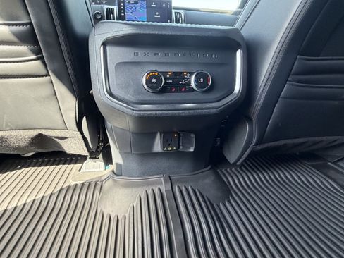 Used 2025 Ford Expedition Tremor AWD/4WD image 25