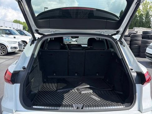 Certified 2025 Audi Q5 Premium w/ Convenience Package AWD/4WD image 9