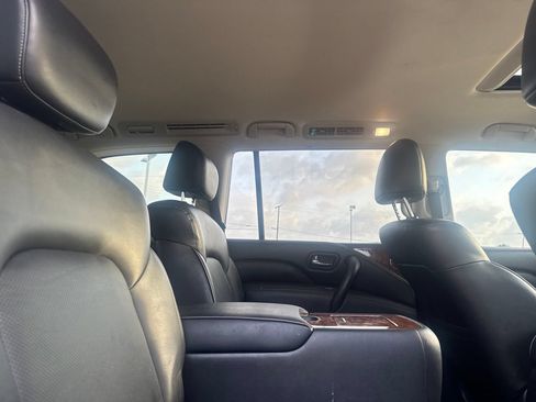 Used 2019 INFINITI QX80 Luxe w/ All-Season Package RWD image 30