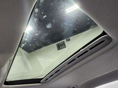 Used 2021 Volkswagen Passat 2.0T SE image 2