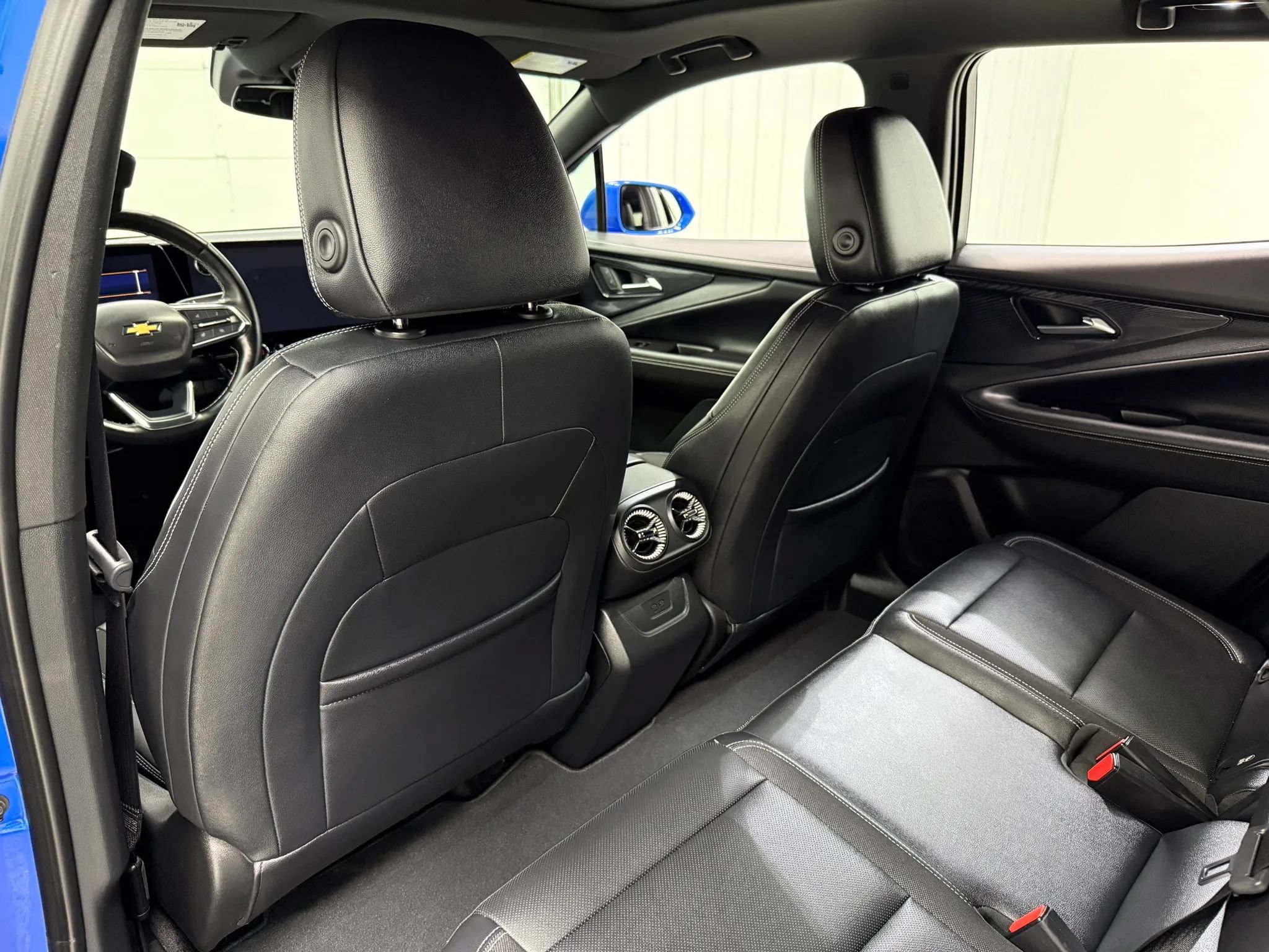 Used 2024 Chevrolet Blazer EV LT AWD/4WD image 16