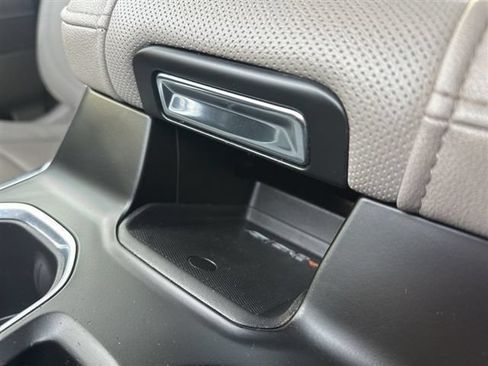 Used 2024 Chevrolet Silverado 1500 LTZ AWD/4WD image 32