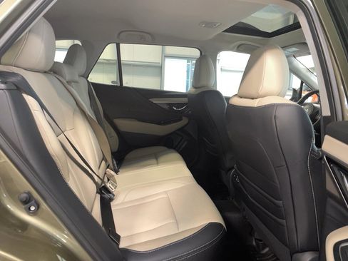 Used 2025 Subaru Outback Limited AWD/4WD image 19