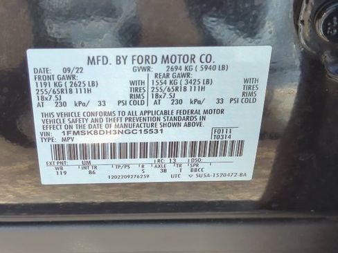 Used 2022 Ford Explorer XLT image 32