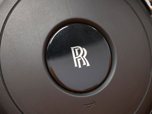 Used 2016 Rolls-Royce Dawn image 30