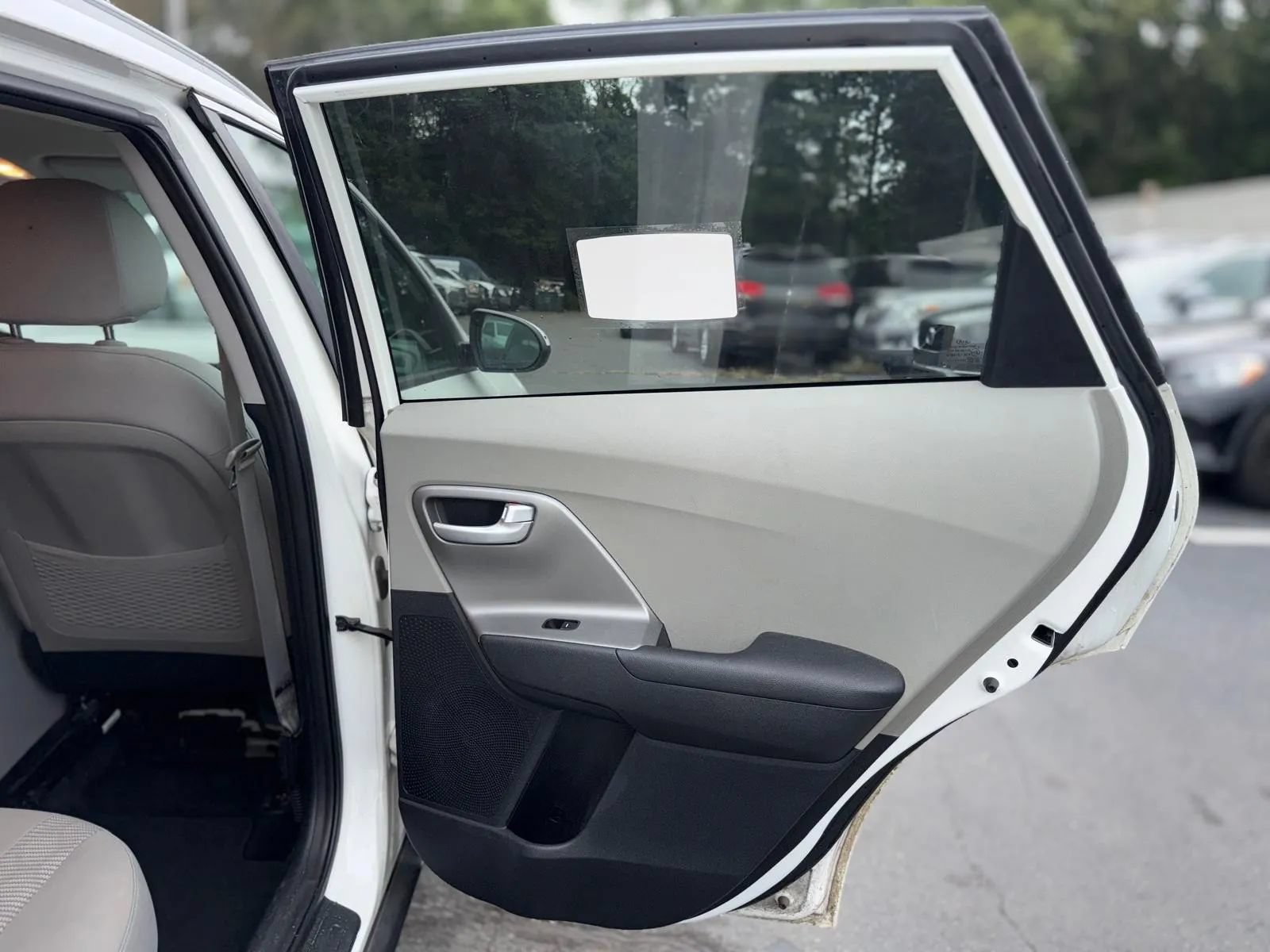 Used 2019 Kia Niro LX FWD image 23