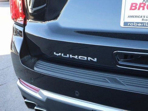 New 2026 GMC Yukon XL Denali w/ Sun & Power Step Package image 8